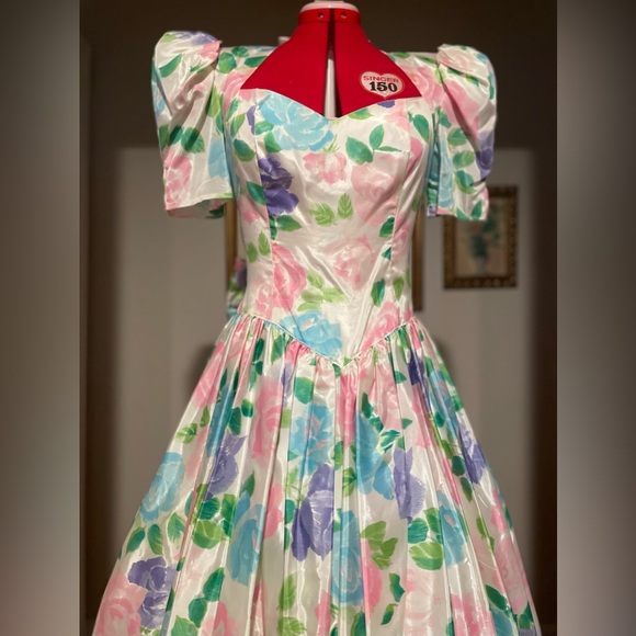 Vintage 80s Gunne Sax Pastel Floral Formal Gown With Bow Details - Picture 4 of 15